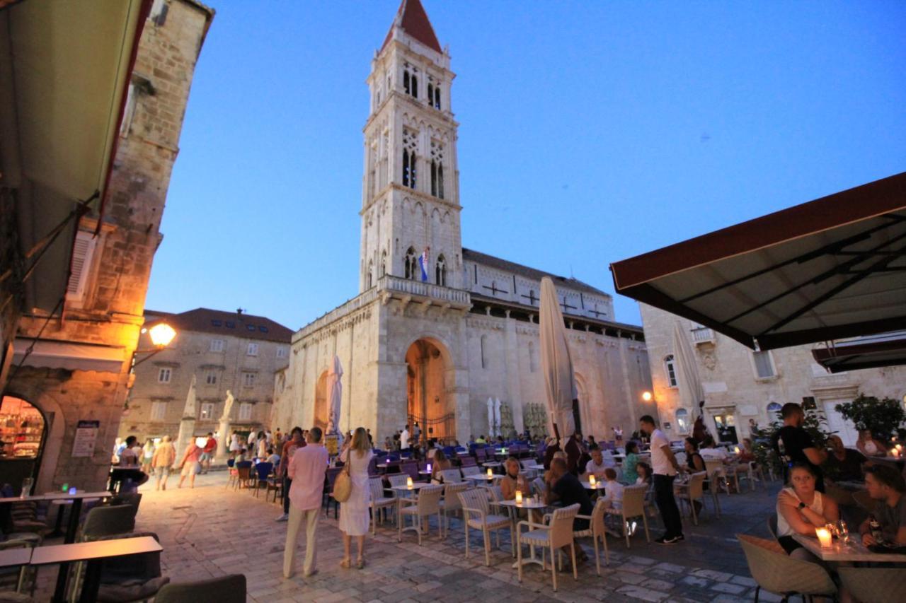Town House In The Centre Of Historic Trogir Villa Eksteriør billede